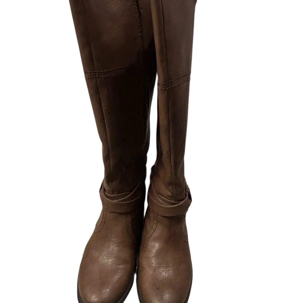 BareTraps‎ Sigourney Knee High Brown Tall Buckle Boots Zip Down 7M With Box